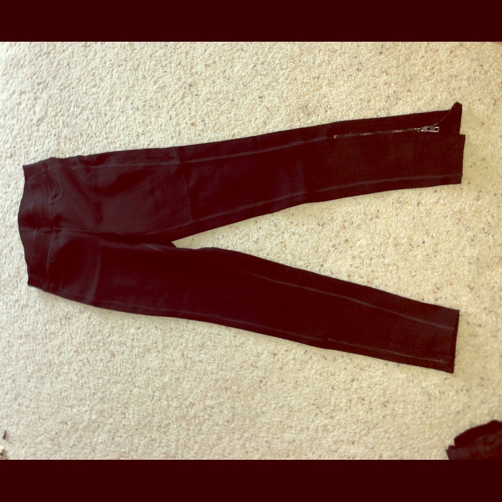 Rag & bone jeggings with zippers at bottom